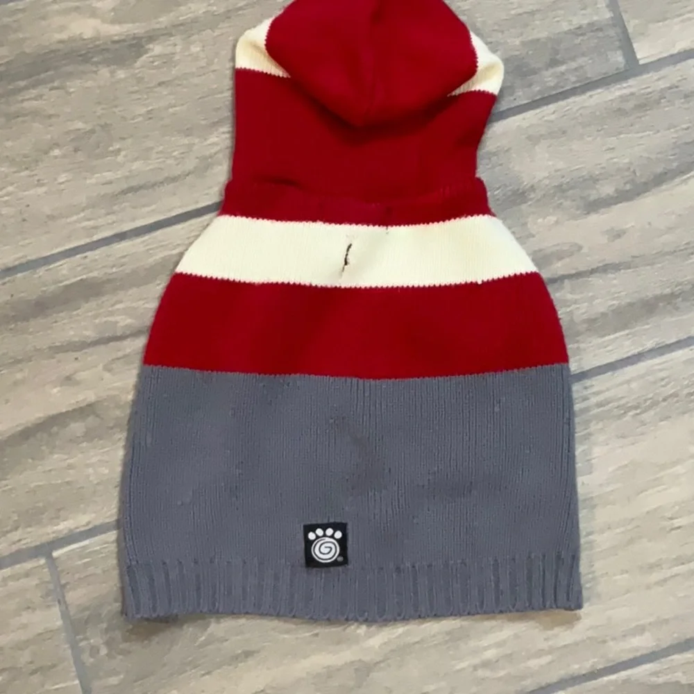 HP 🎉💃 Dog sweater. Size small. Red, gray, cream. Hoodie. 9” down the back.
